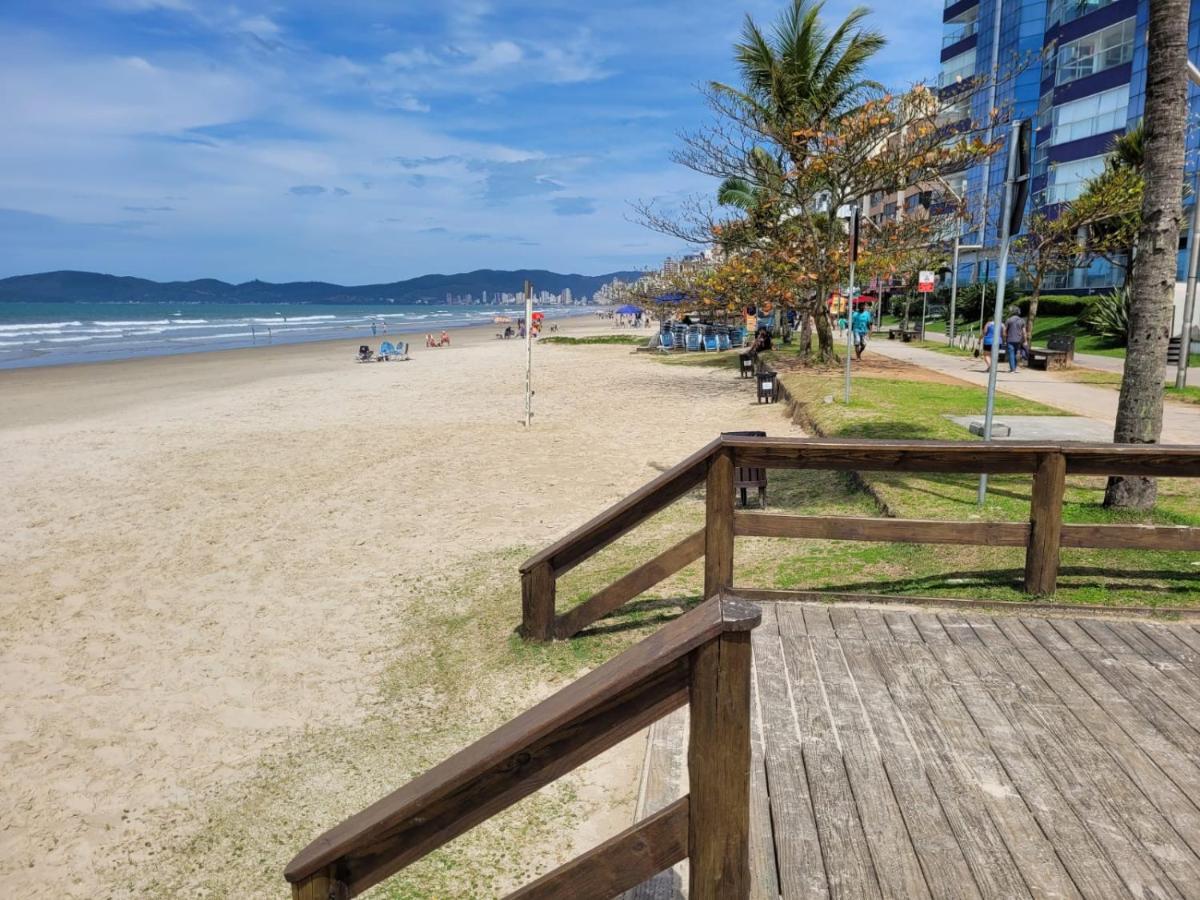 Apartamento 200 Metros Da Praia 03 Quartos Com Ar Condicionado - Meia Praia - Itapema Eksteriør billede